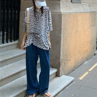 Elbow-sleeve Leopard Print T-shirt / Wide Leg Jeans