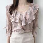 V-neck Floral 3/4-sleeve Top