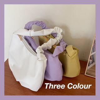Plain Shirred Strap Shoulder Bag