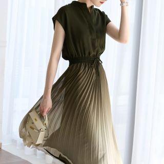 Sleeveless V-neck Pleated Midi Dress