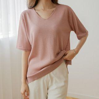 V-neck Slit-side Light Knit Top