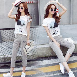 Set: Printed Short-sleeve T-shirt + Striped Cropped Pants