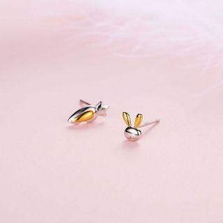 Asymmetrical Rabbit Carrot Stud Earring 1 Pair - Silver - One Size