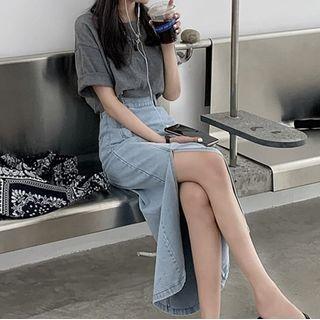 Set: Short-sleeve Lettering T-shirt + Side-slit Denim Midi Pencil Skirt