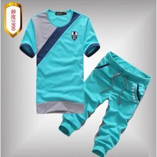 Set: Short-sleeve Color-block T-shirt + Cropped Sweatpants