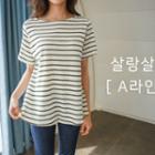 Round-neck A-line Stripe T-shirt