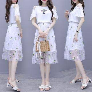 Set: Short-sleeve T-shirt + Embroidered Midi A-line Skirt