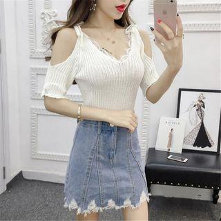 Lace Trim Cold Shoulder Short-sleeve Knit Top