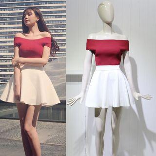 Off-shoulder Knit Top / A-line Skirt