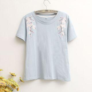 Short-sleeve Floral Embroidery T-shirt