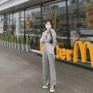 Set: Cropped Zip-up Hoodie + Wide-leg Pants Gray - One Size
