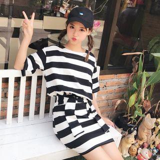 Set: Striped Short-sleeve T-shirt + Mini Skirt