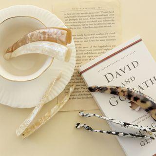 Faux-marble Hair Clamp