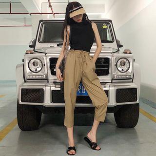 Mock-neck Vest / Cropped Pants