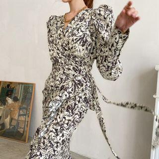 Puff-shoulder Pattern Wrap Dress