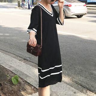 Contrast Trim V-neck Long Sleeve Knit Dress
