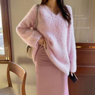 V-neck Fluffy Woolen Knit Top