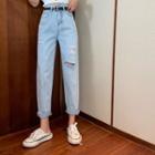 Short-sleeve Cropped Knit Top / Washed Ripped Harem Jeans
