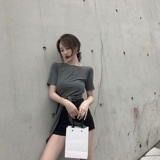 Short-sleeve Tie-waist Open Back T-shirt