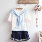 Short-sleeve Tie-front T-shirt / Pleated Skirt / Set