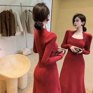 Long-sleeve Square-neck Plain Knit Dress