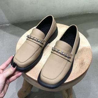 Square-toe Chained Accent Loafers