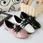 Tie-up Flats
