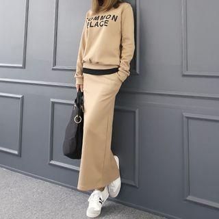 Set: Round-neck Letter Print Layered Pullover + Band-waist Pocket-detail Skirt