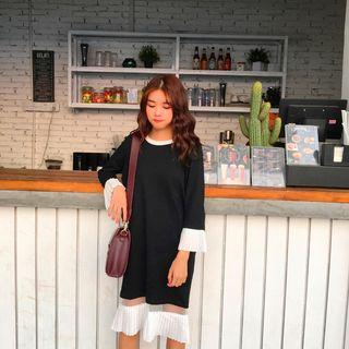 Pleated Trim Long-sleeve Midi T-shirt Dress