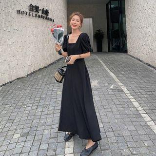 Square-neck Open-back Puff Short-sleeve Dress