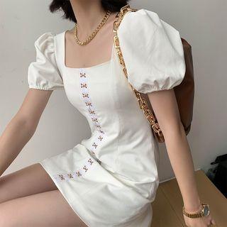 Short-sleeve Hook-and-eye Mini Dress