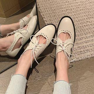 Cutout Lace-up Brogue Shoes