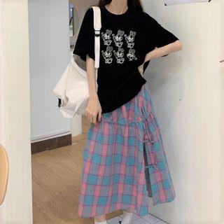 Short-sleeve Rabbit Print T-shirt / Plaid Midi A-line Skirt