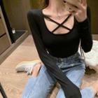 Long-sleeve Cross-strap Cropped T-shirt