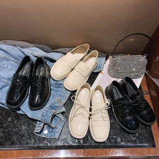 Plain Loafers / Oxford Shoes