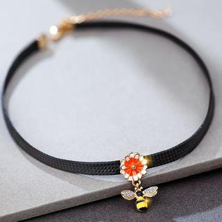 Rhinestone Flower & Bee Pendant Choker Rose Gold - One Size