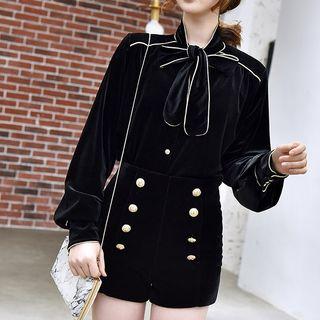 Set: Bow Accent Blouse + High Waist Shorts
