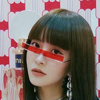 Slim One-piece Rectangular Sunglasses