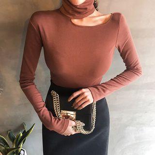 Cutaway Turtleneck Slim Fit Top