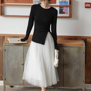 Set: Plain Slit T-shirt + Mesh Midi A-line Skirt