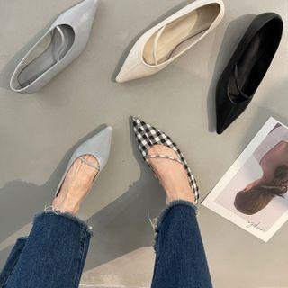 Asymmetrical Pointy Flats