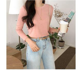 Round-neck Textured Slim-fit T-shirt