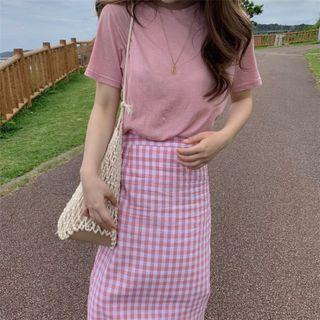 Short-sleeve T-shirt / Plaid Straight Fit Maxi Skirt