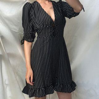 Dotted V-neck Elbow-sleeve A-line Dress