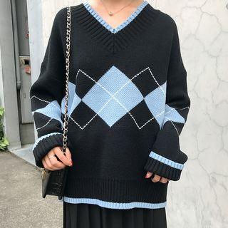 V-neck Diamond Pattern Sweater