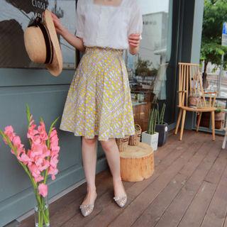 Pleated Patterned A-line Skirt