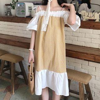 Plaid Short-sleeve Cold-shoulder Dress