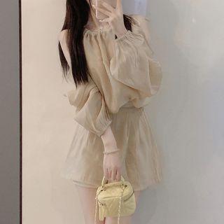 Cold-shoulder Blouse / Wide Leg Shorts / Set