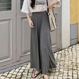Elbow-sleeve Lettering T-shirt / Maxi A-line Skirt