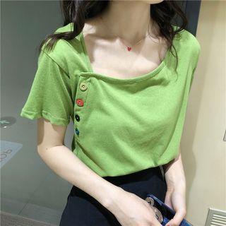 Short-sleeve Asymmetric Buttoned T-shirt